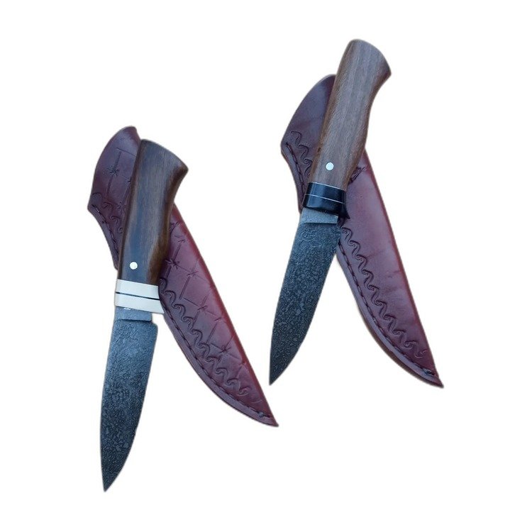 Cuchillo de caza artesanal, hoja de acero damasco