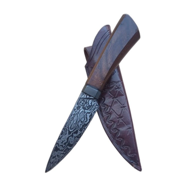 Cuchillo de caza artesanal, hoja de acero damasco